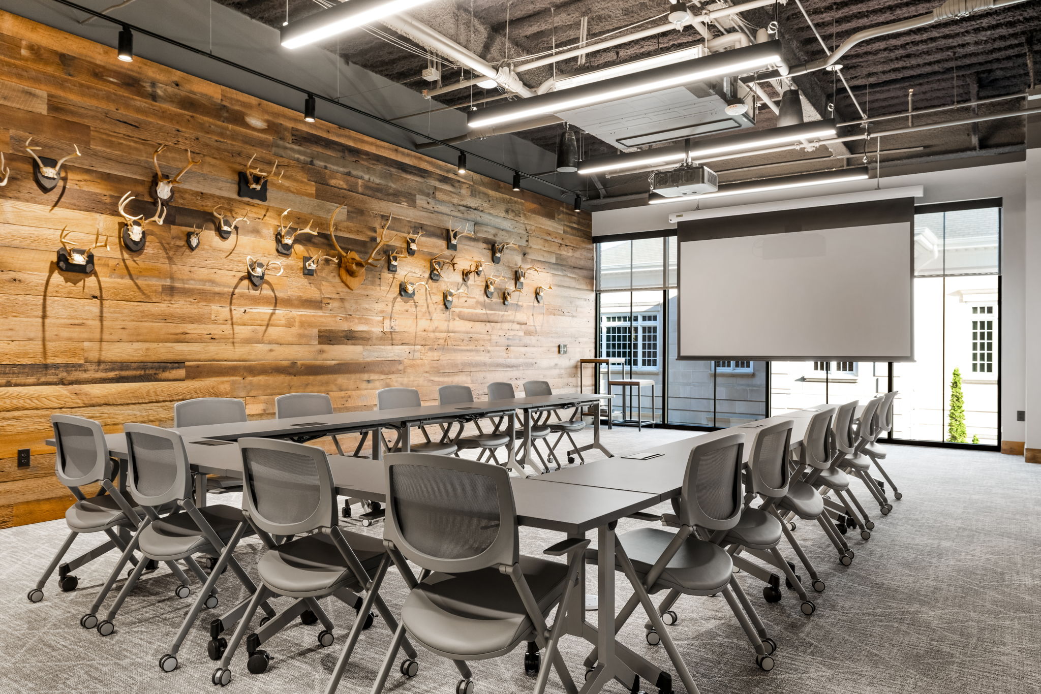 meeting room rental peachtree corners roam