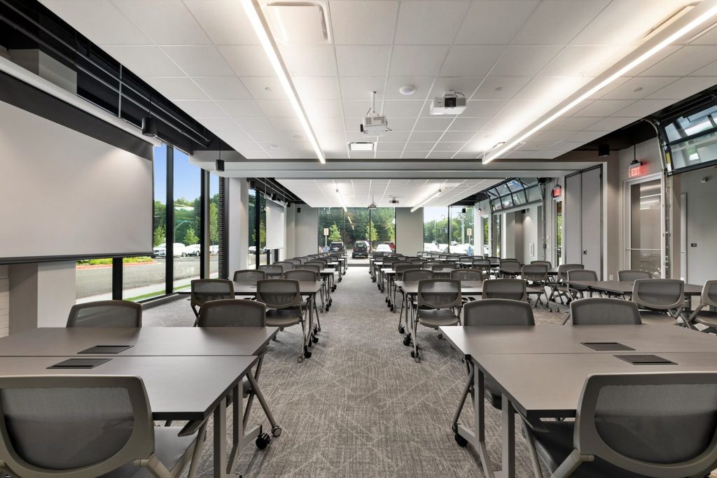 Roam pod/cluster room 